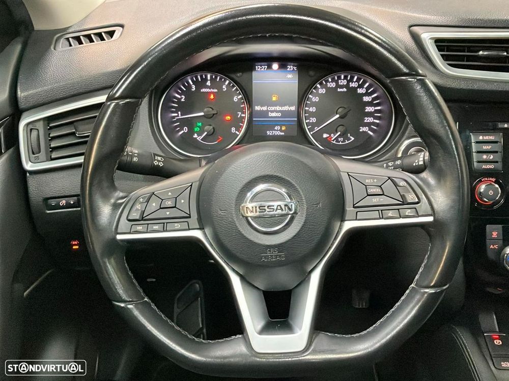 Nissan Qashqai 1.3 DIG-T N-Connecta J18 - 11