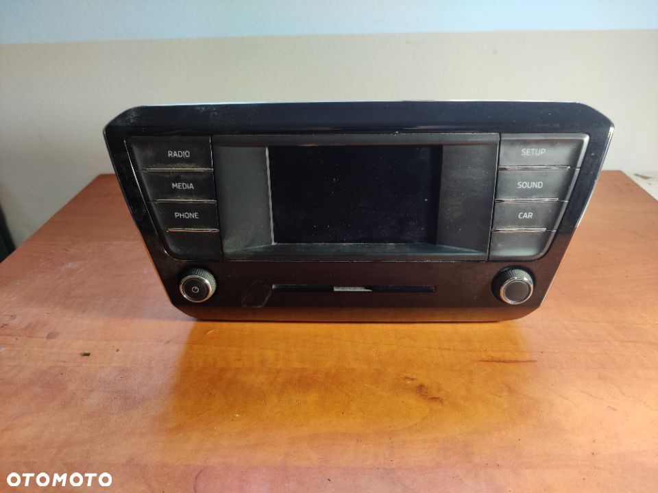 Radio Skoda Superb 3 III Wyświetlacz Swing 3V0035869A - 1