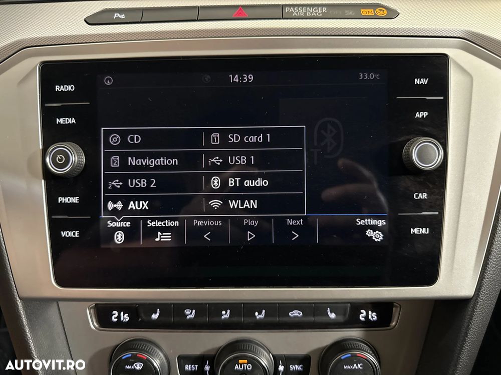 Volkswagen Passat - 20