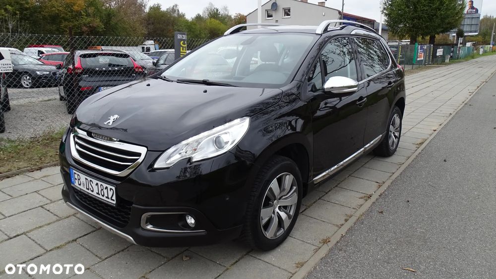 Peugeot 2008 1.2 Pure Tech Allure S&S - 5