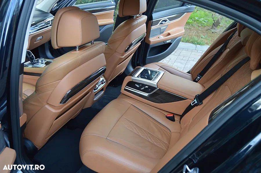 BMW Seria 7 740d xDrive - 8
