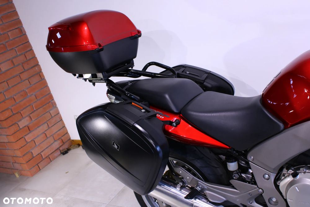 Honda CBF - 10