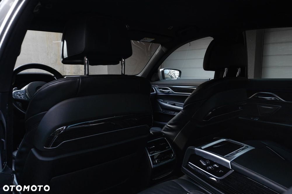 BMW Seria 7 - 19
