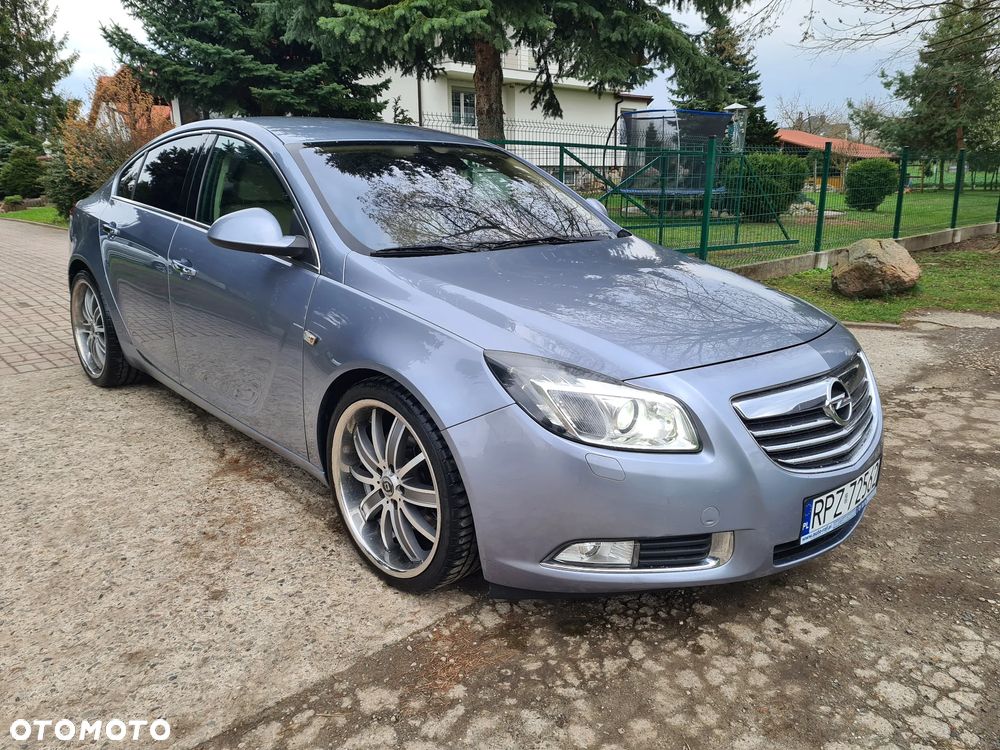 Opel Insignia - 1
