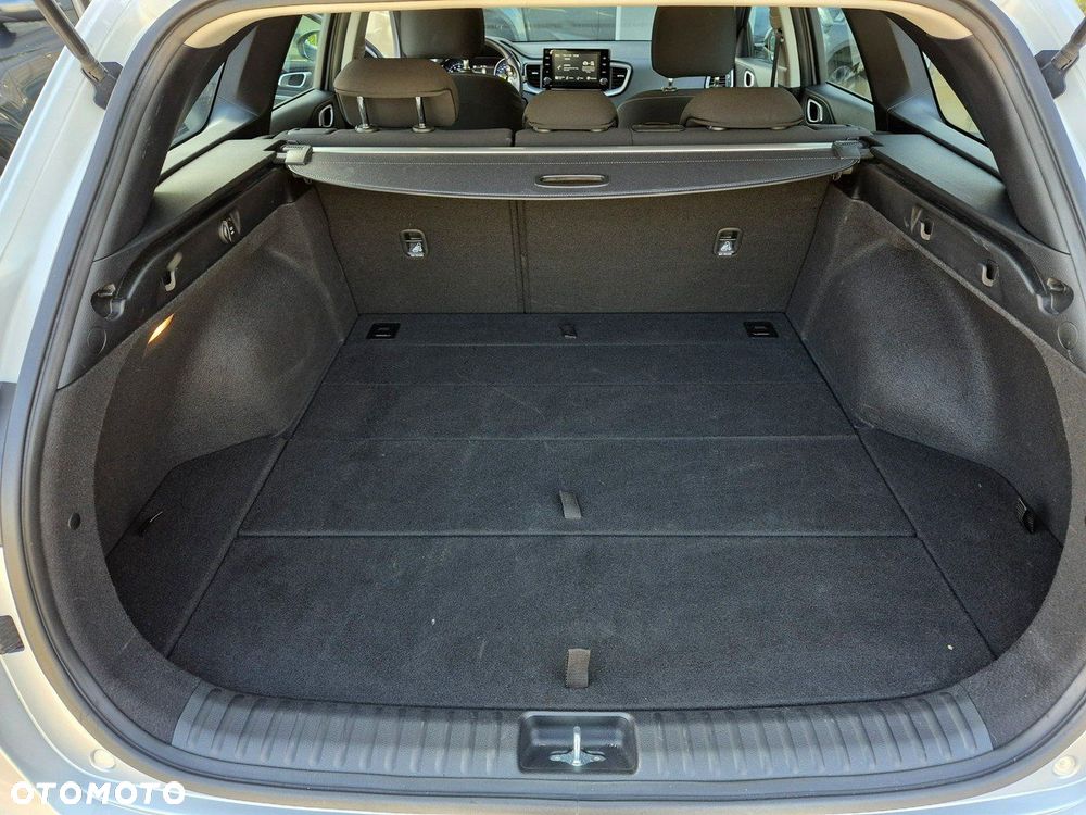 Kia Ceed 1.5 T-GDI M DCT - 29