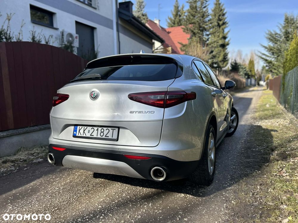 Alfa Romeo Stelvio 2.2 JTDM - 17