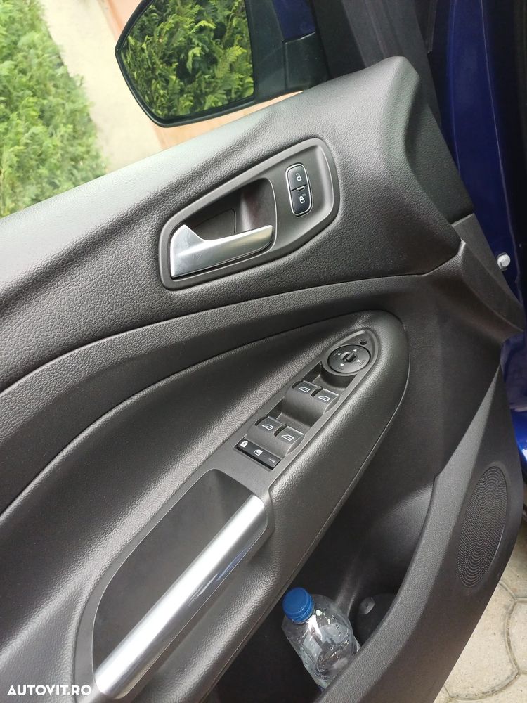 Ford Kuga 2.0 TDCi 4x4 Aut. Individual - 9
