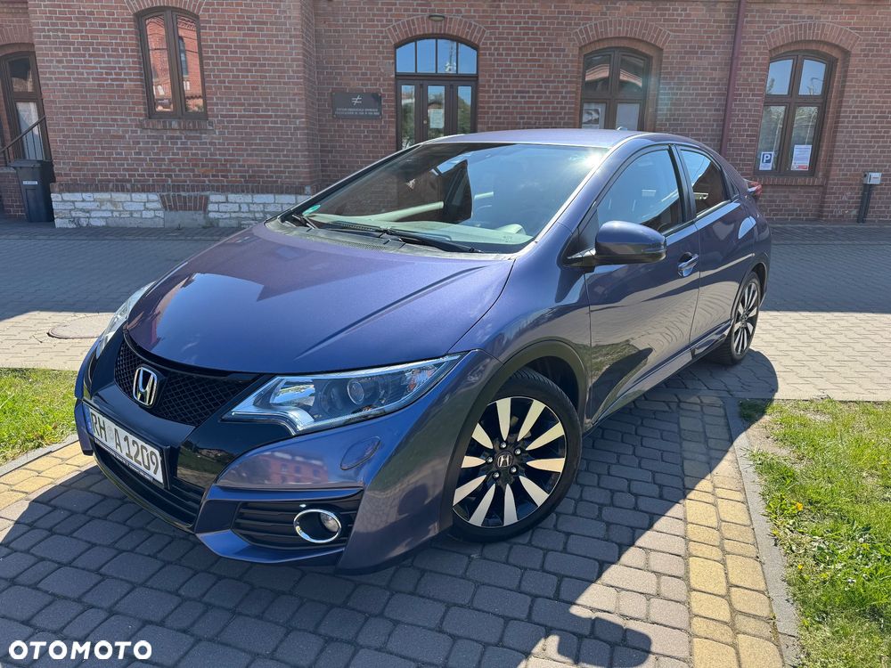 Honda Civic 1.8 i-VTEC Executive Black Edition - 5