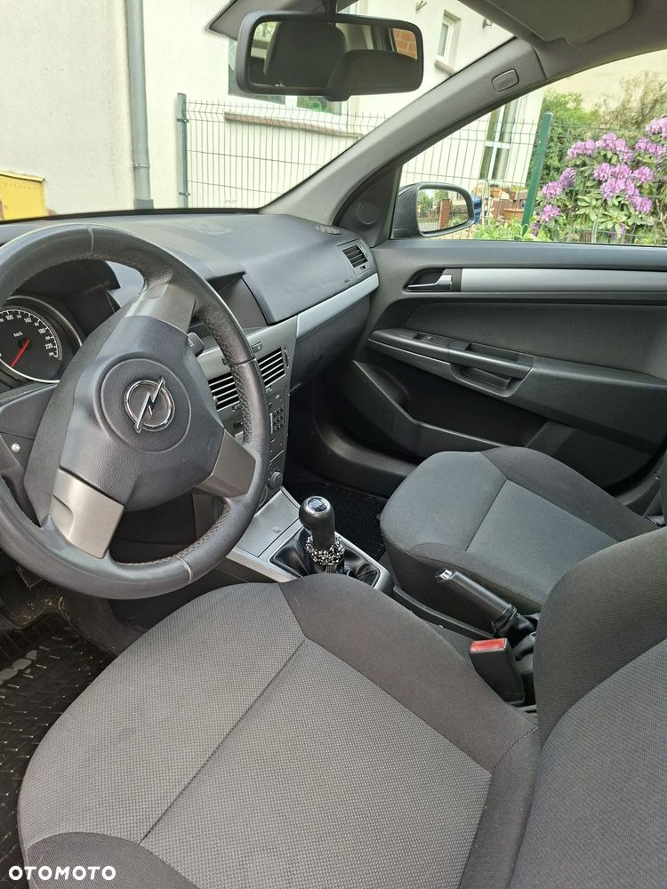 Opel Astra 1.9 CDTI DPF - 7
