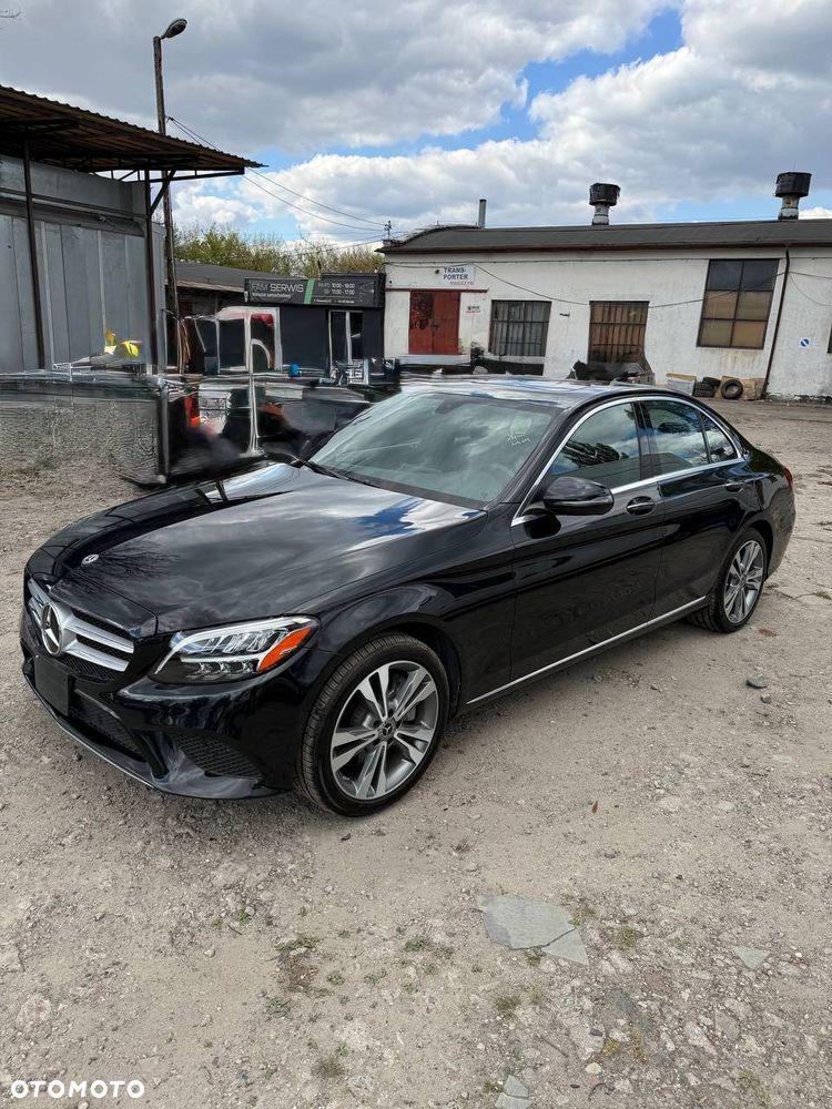 Mercedes-Benz Klasa C 300 4Matic 9G-TRONIC AMG Line - 9