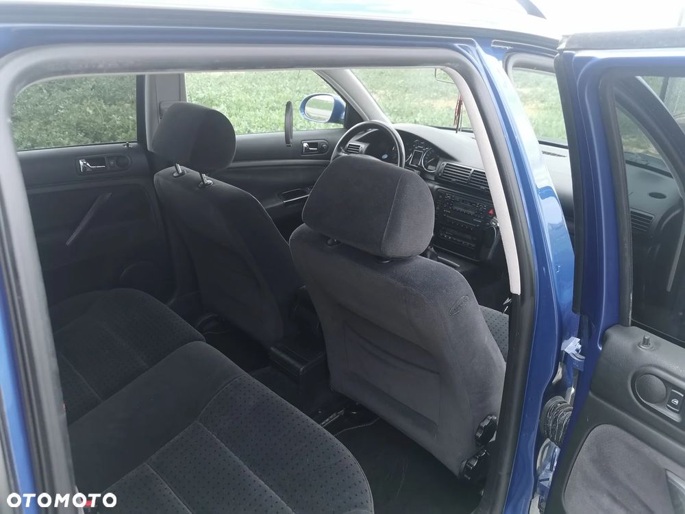 Volkswagen Passat 1.9 TDI Comfortline - 3