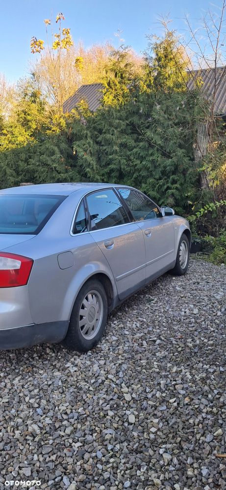 Audi A4 Limousine - 3