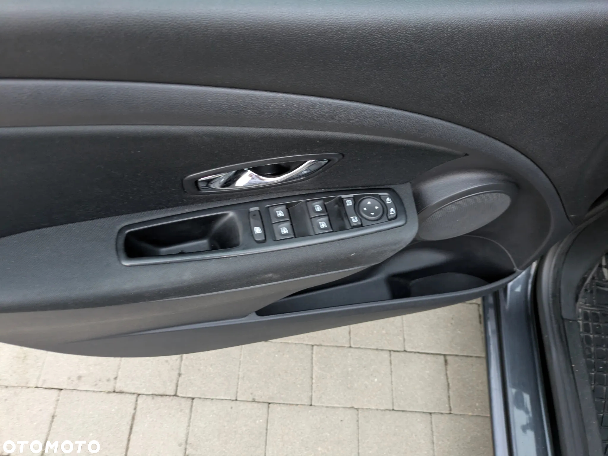Renault Megane ENERGY TCe 130 Start & Stop Paris - 11