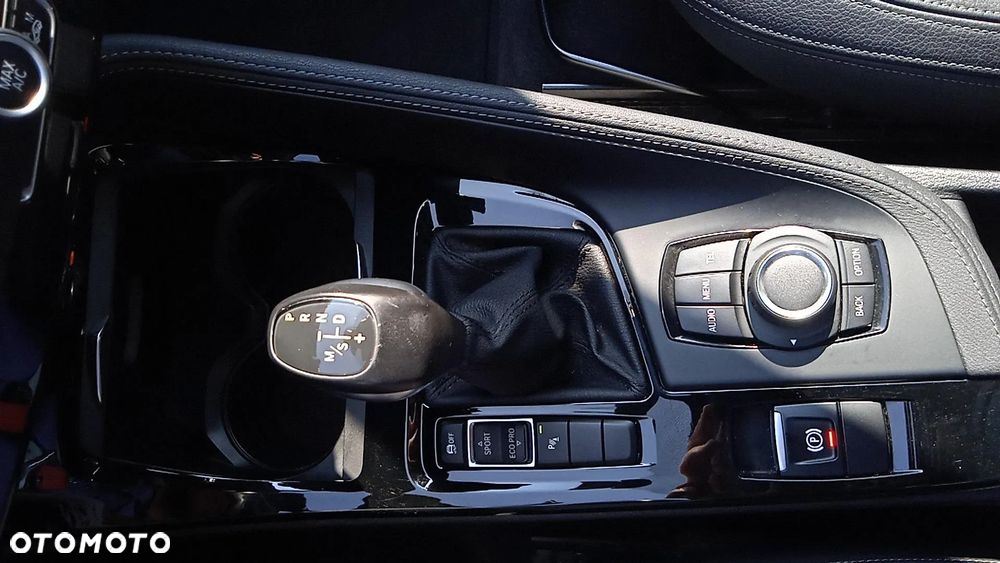 BMW X1 sDrive18d xLine - 22