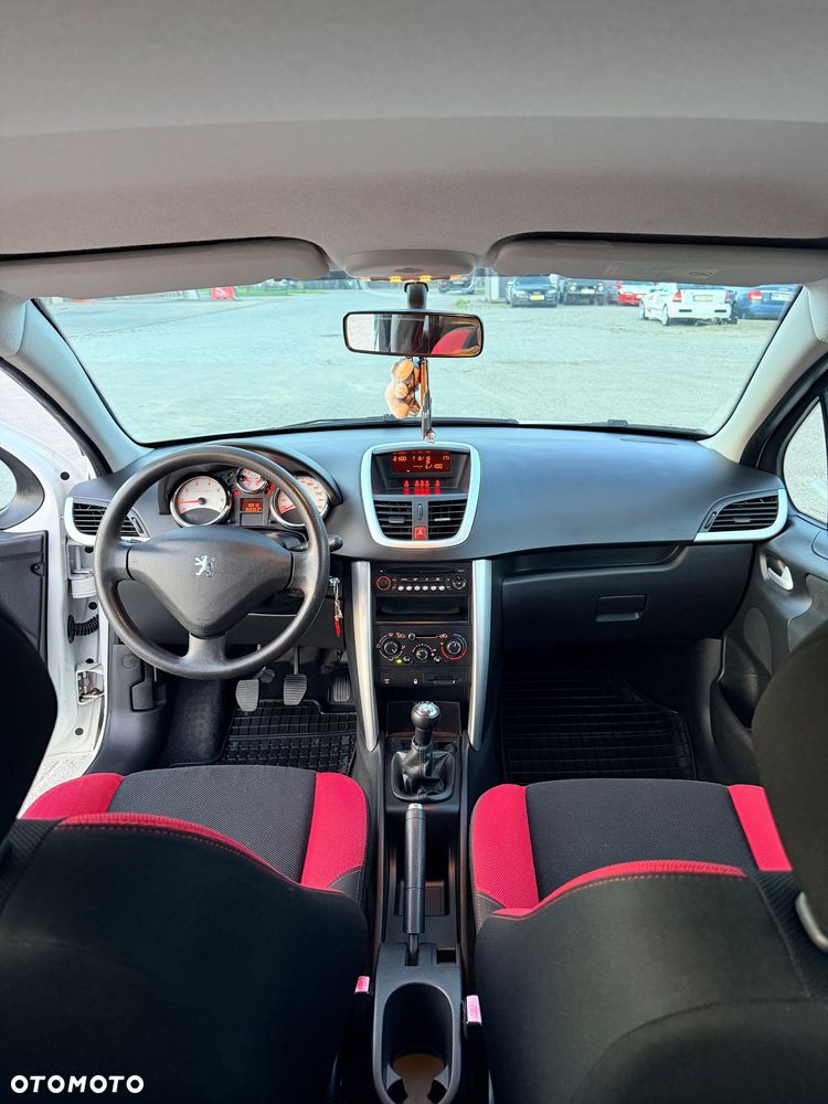 Peugeot 207 75 Urban Move - 13