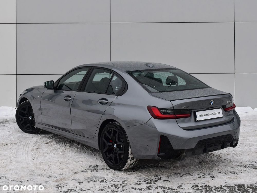 BMW Seria 3 330i M Sport - 12