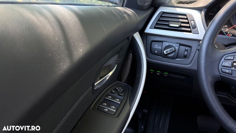 BMW Seria 3 - 25