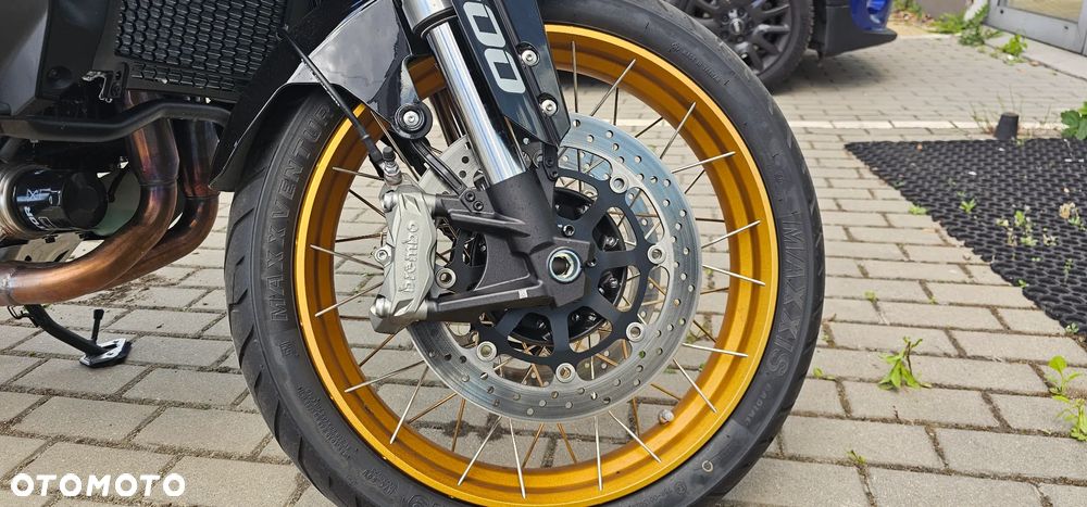 QJMOTOR SRT900SX - 9