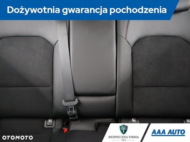 Kia Ceed - 12