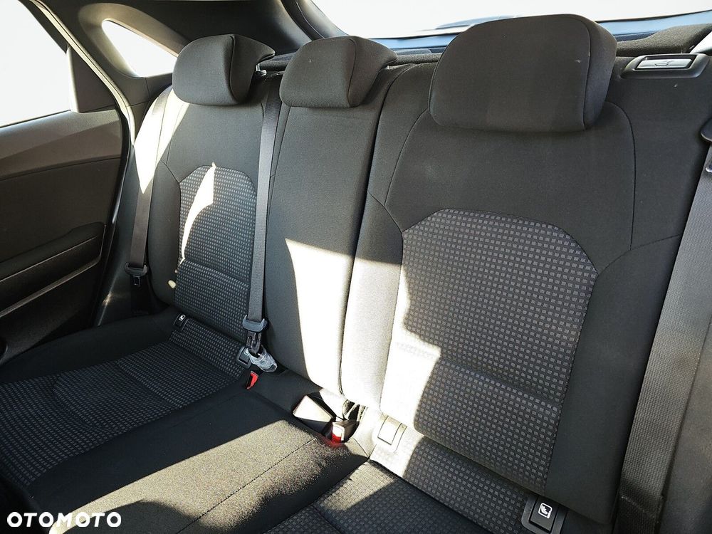Kia Ceed - 25