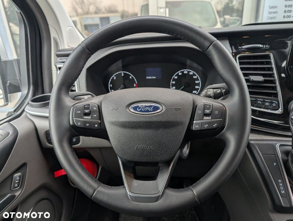 Ford Tourneo Custom - 20
