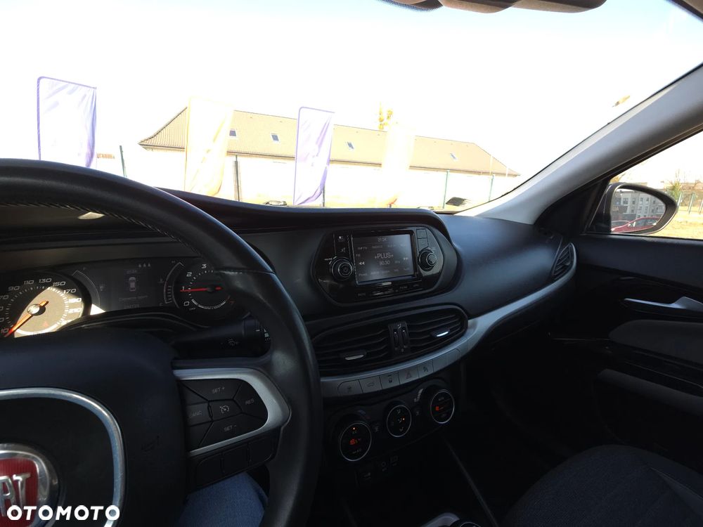 Fiat Tipo 1.6 MultiJet 16v Lounge - 31