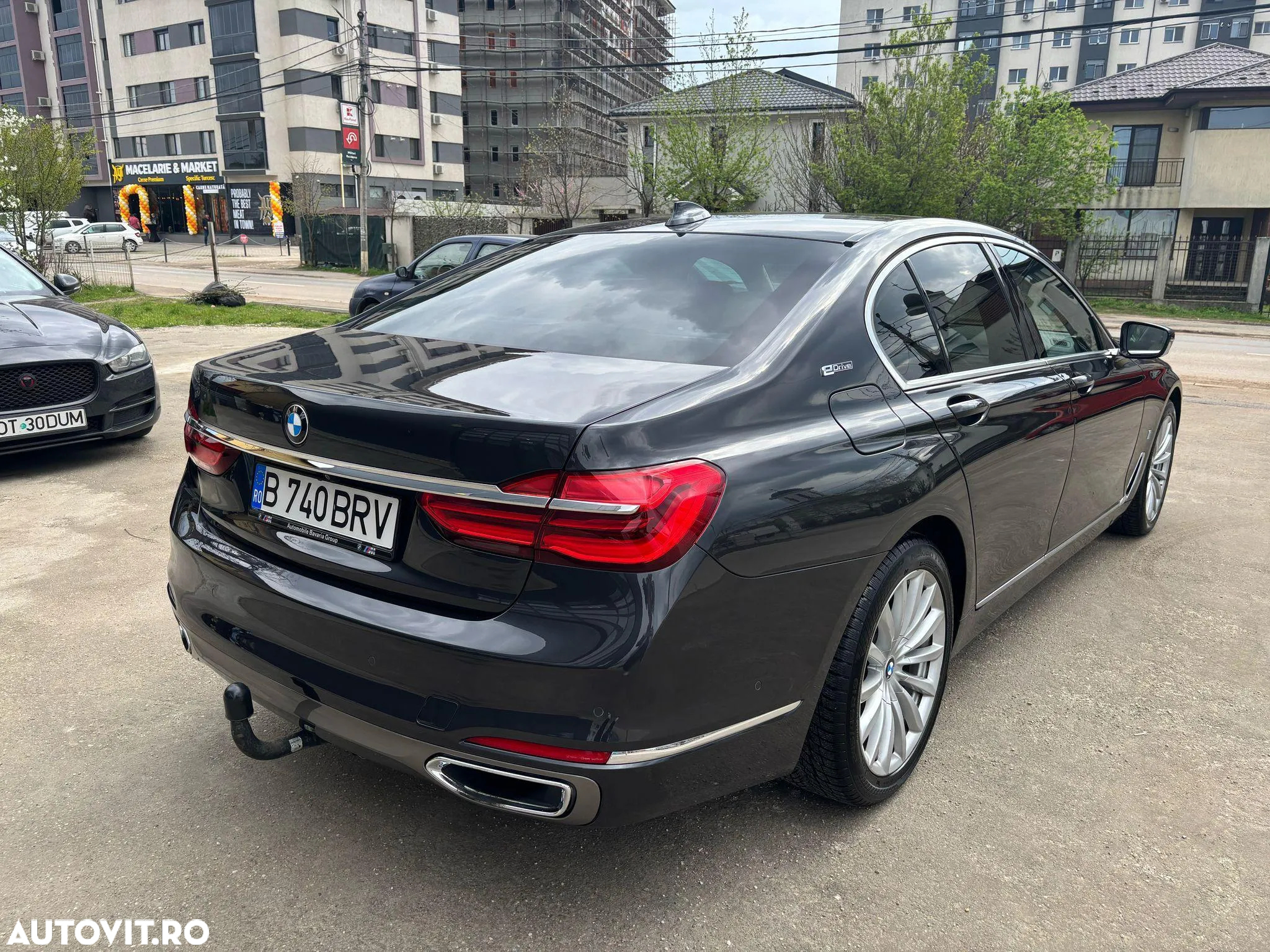 BMW Seria 7 740e iPerformance - 9