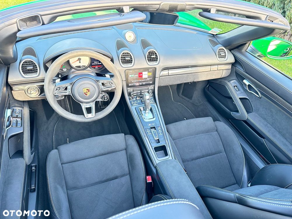 Porsche 718 Spyder - 5