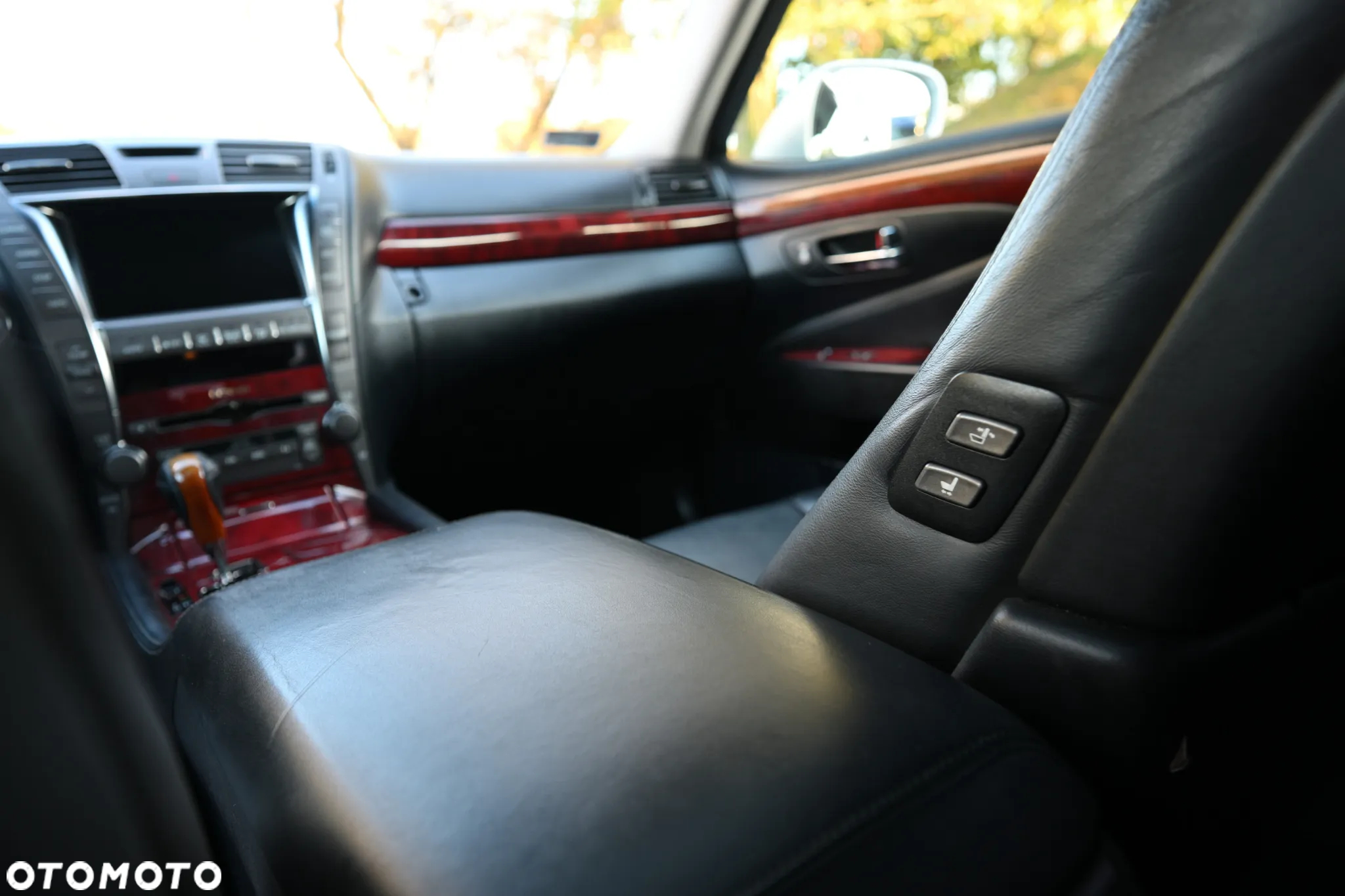 Lexus LS 460 Dynamic Line + Impression Line - 38
