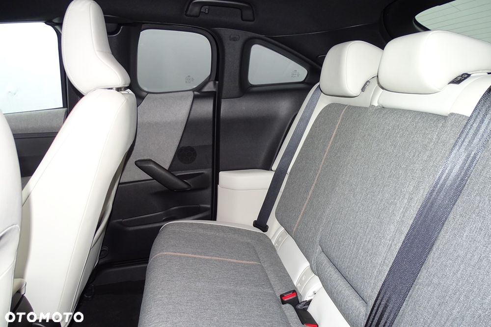 Mazda MX-30 e-SKYACTIV MAKOTO - 30