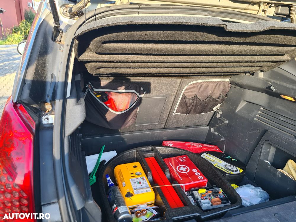 Peugeot 3008 HDi FAP 110 EGS6 Tendance - 11