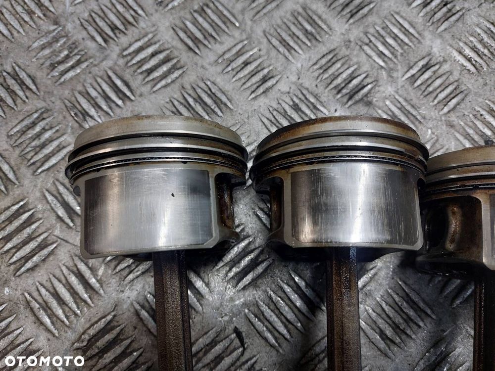 TŁOK + KORBOWÓD 4SZT KOMPLET VOLKSWAGEN PASSAT B5 1.6 8V AHL - 7