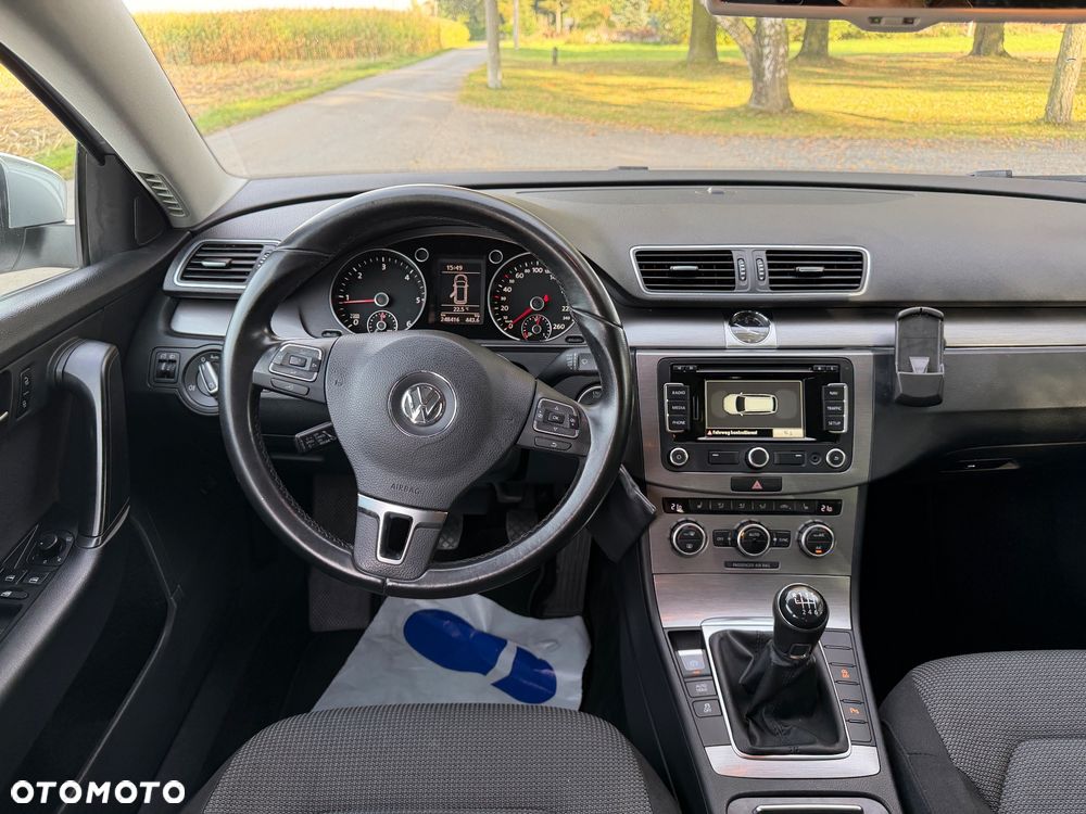 Volkswagen Passat - 18