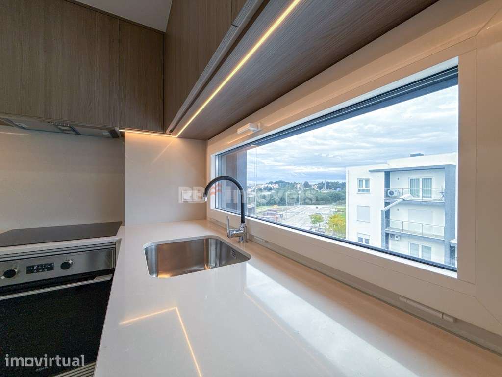 Apartamento T3 Novo c/ Elevador, Garagem e Varanda - Constância - Grande imagem: 4/48