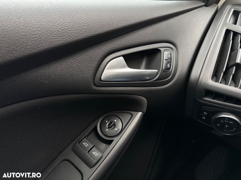 Ford Focus 1.0 EcoBoost Start-Stopp-System TREND - 14