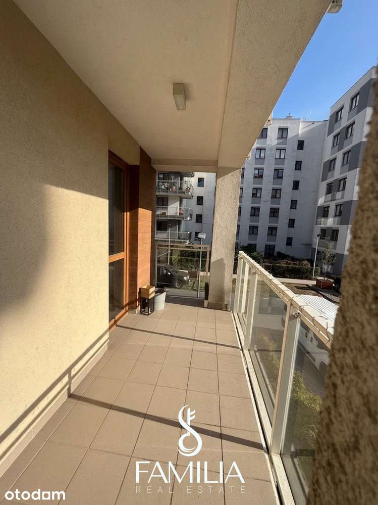 Jasne 2-Pokojowe Mieszkanie | Przestronny Balkon