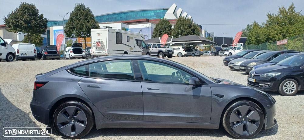 Tesla Model 3 Standard Range Plus RWD - 3