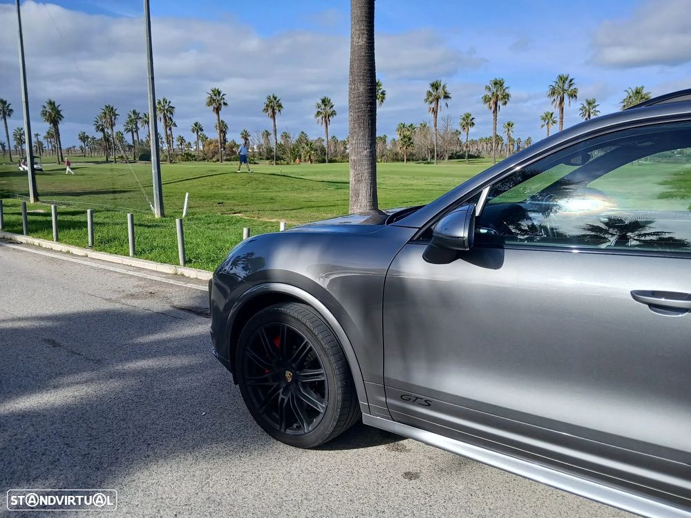 Porsche Cayenne GTS - 12