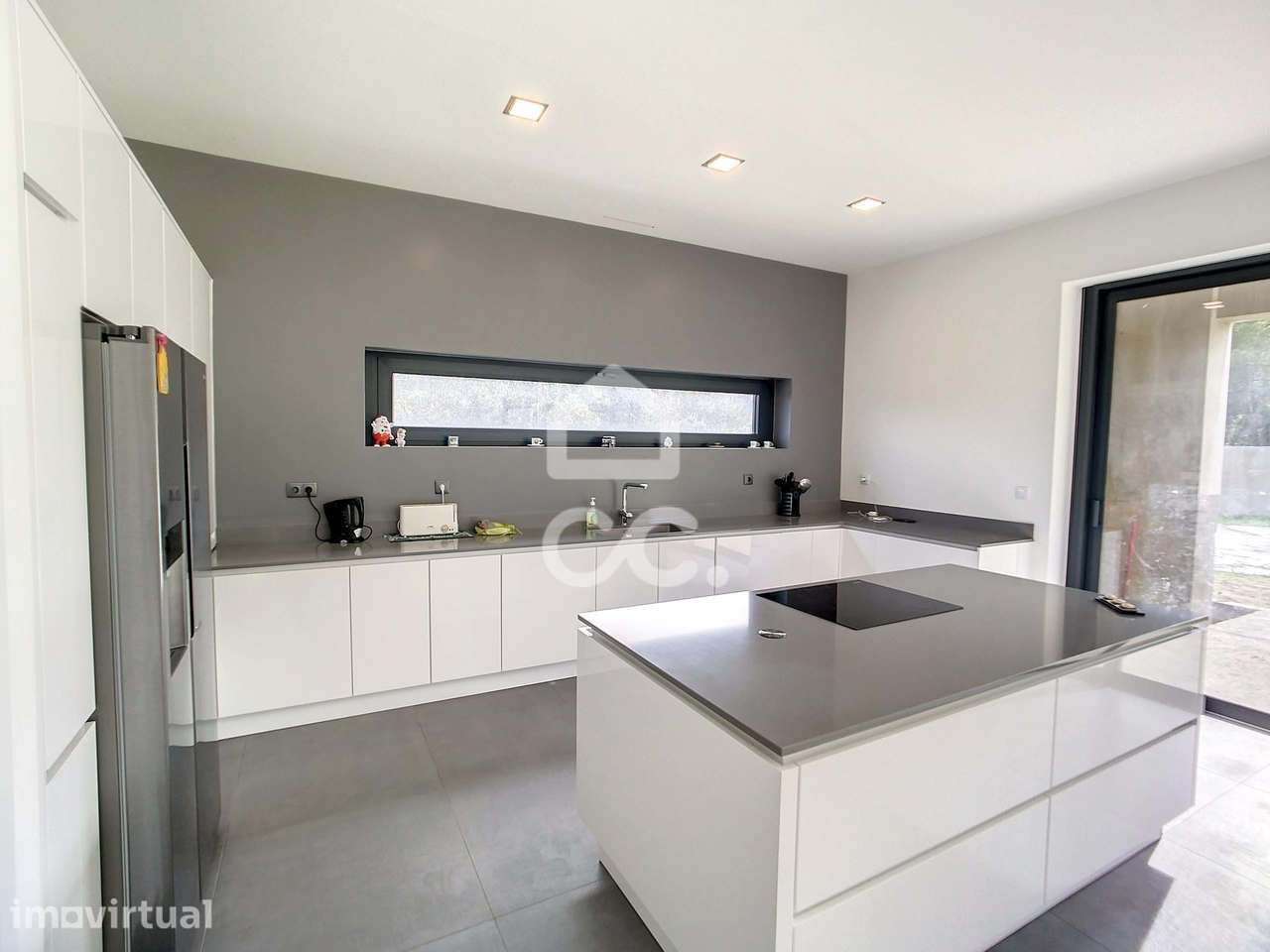 Moradia com Linhas Modernas - Grande imagem: 4/41