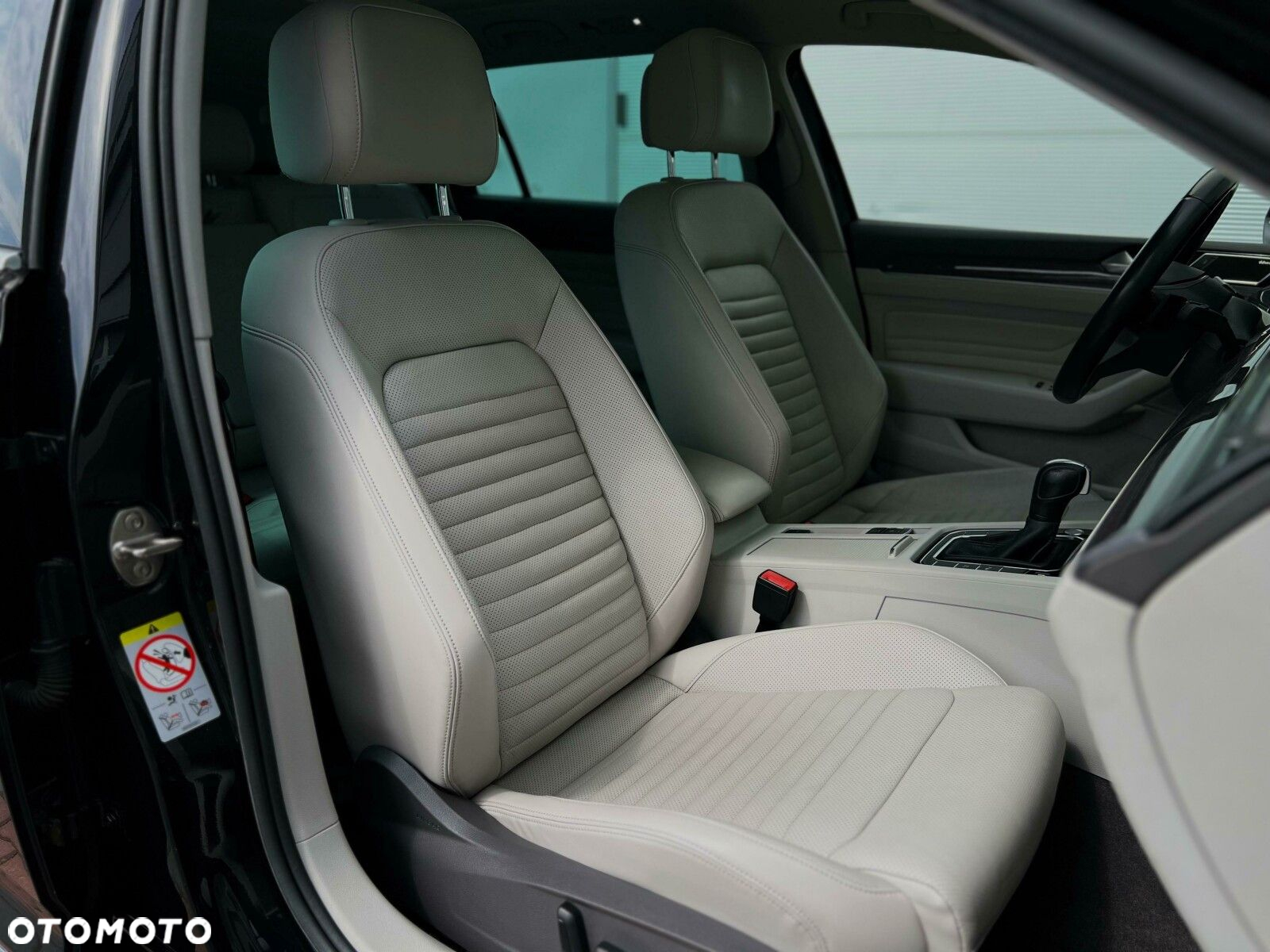 Volkswagen Passat - 20