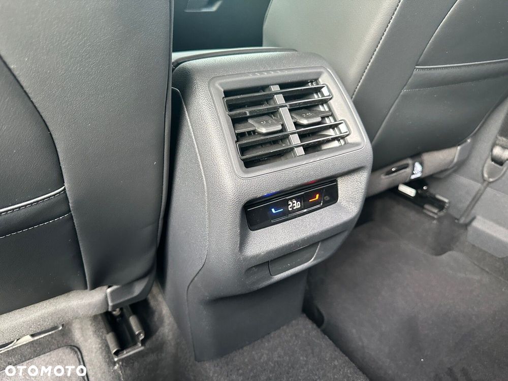 Volkswagen Tiguan 1.5 eTSI Elegance DSG - 25