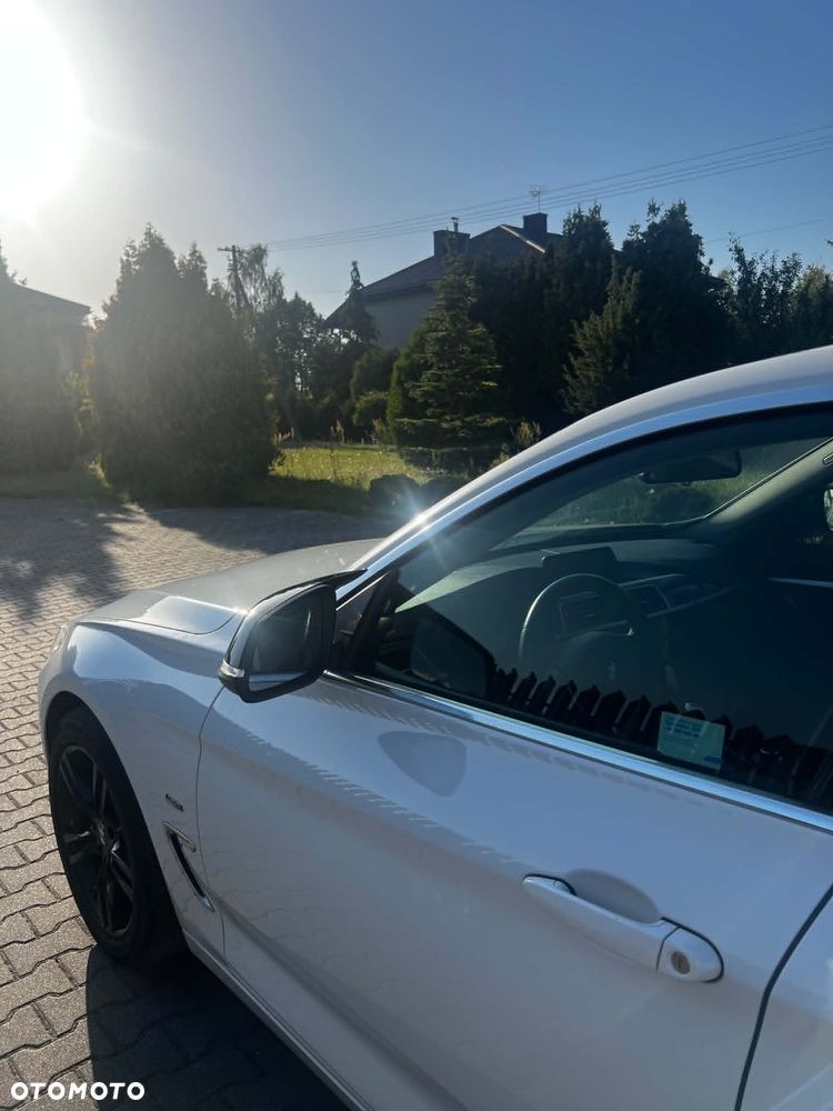 BMW Seria 3 318d Luxury Line - 14