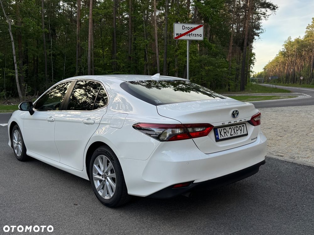 Toyota Camry 2.5 Hybrid Comfort CVT - 3