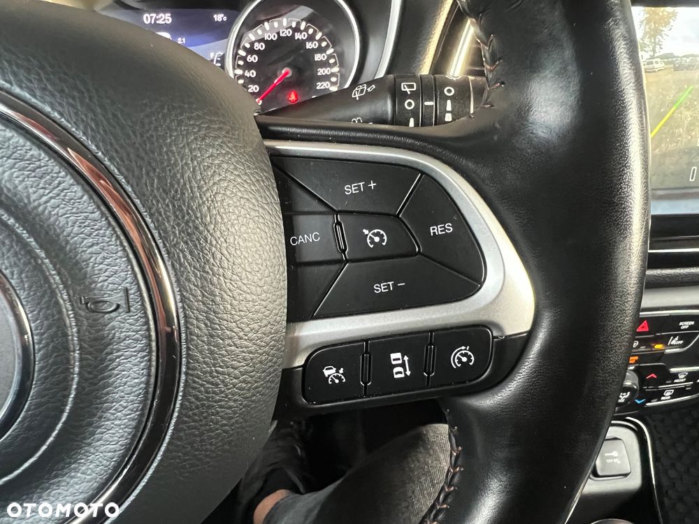 Jeep Compass 1.4 TMair Sport FWD S&S - 38