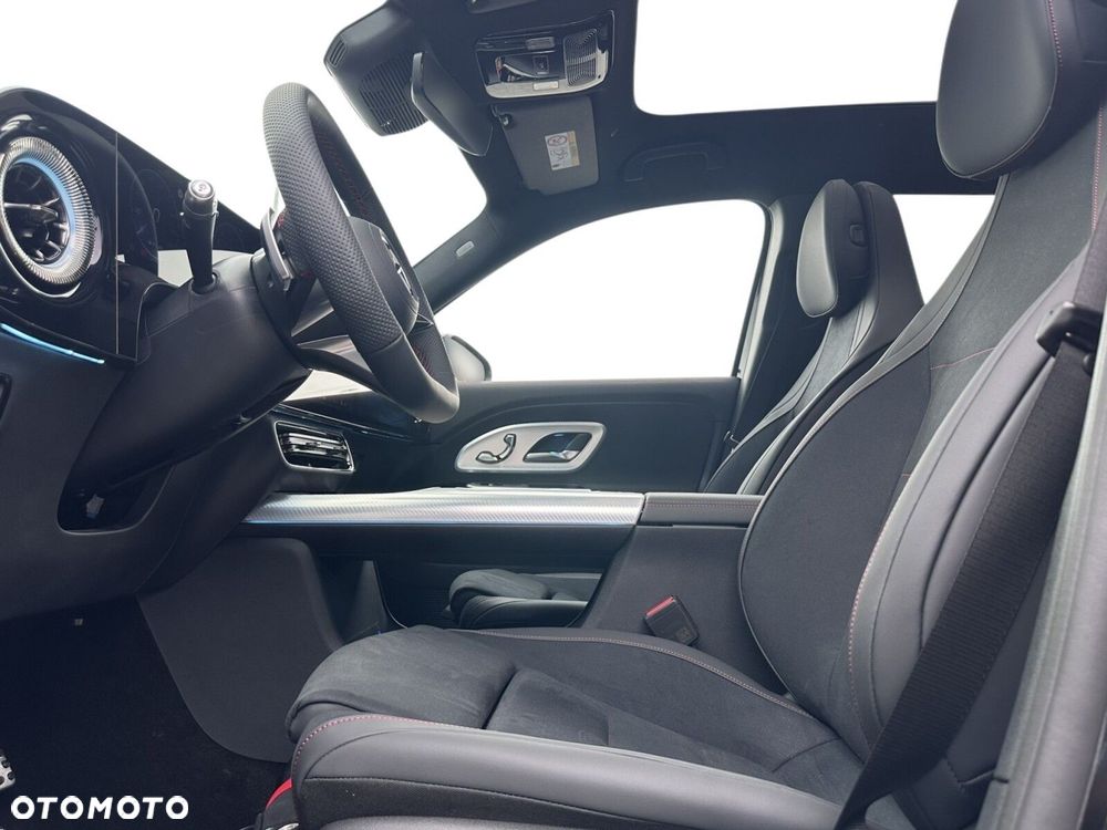 Mercedes-Benz GLB 200 mHEV 8G-eDCT - 11