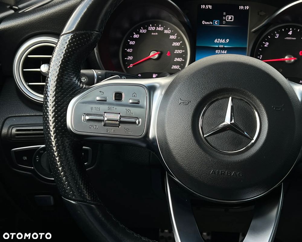 Mercedes-Benz GLC - 16