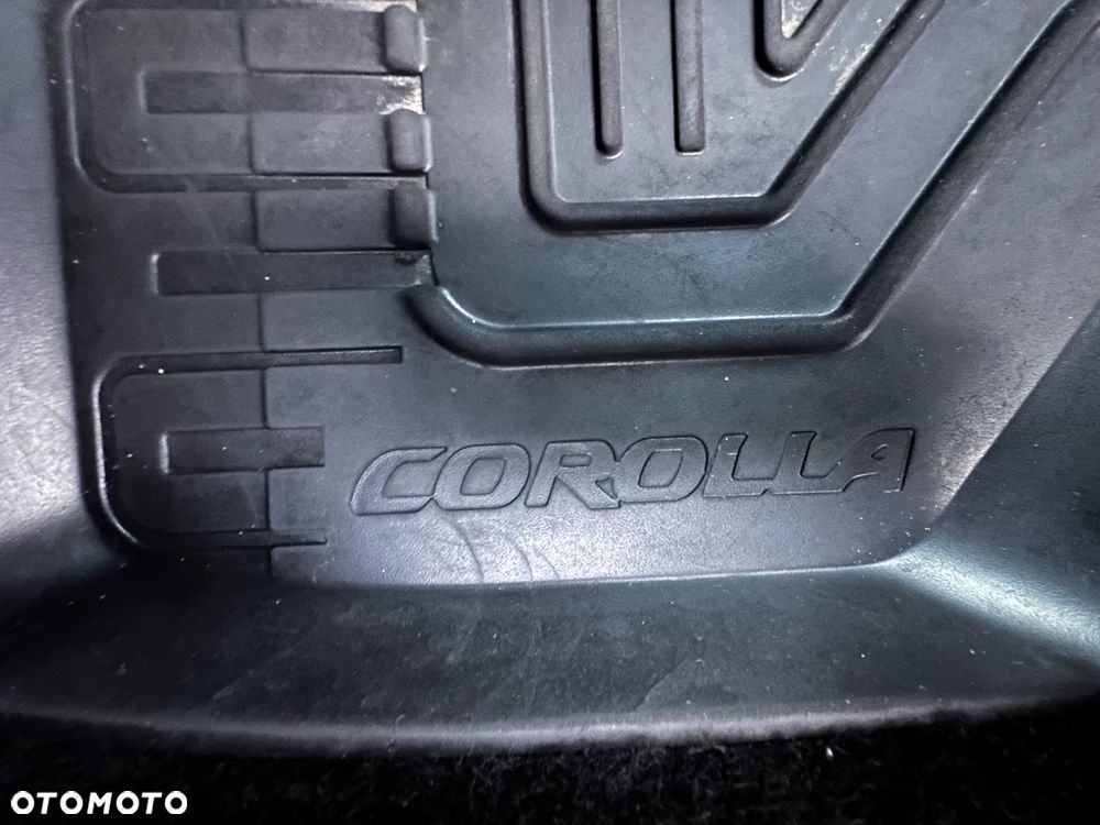 Toyota Corolla 1.8 Hybrid Comfort - 17