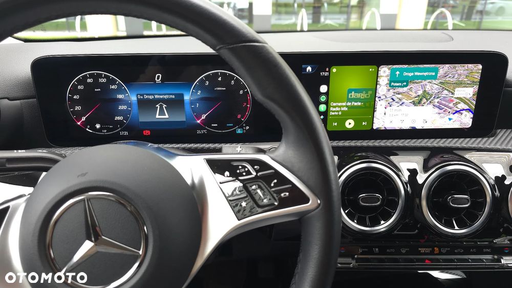 Mercedes-Benz CLA 200 7G-DCT - 18