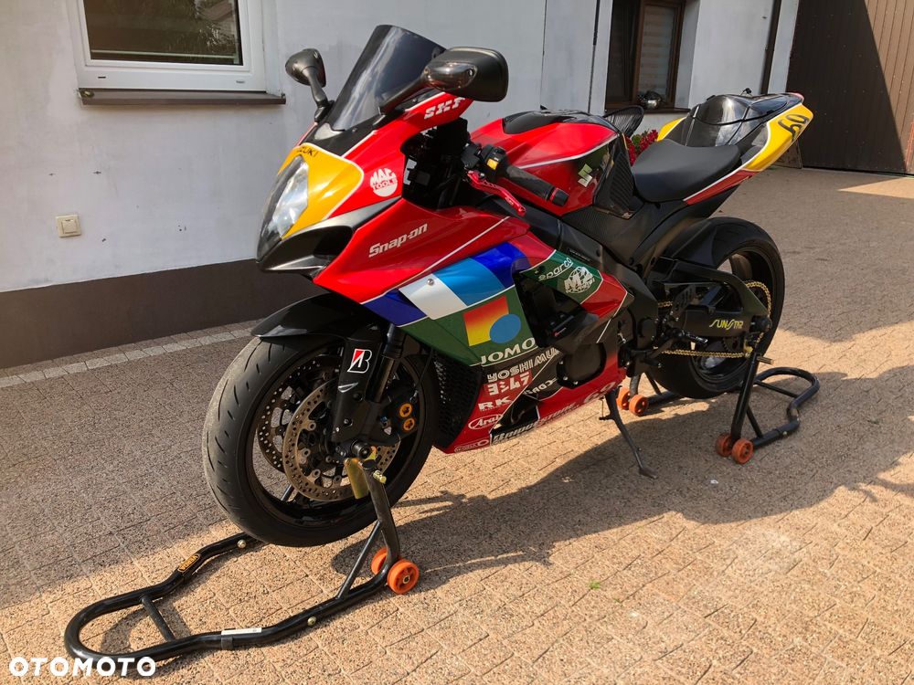 Suzuki GSX-R - 4
