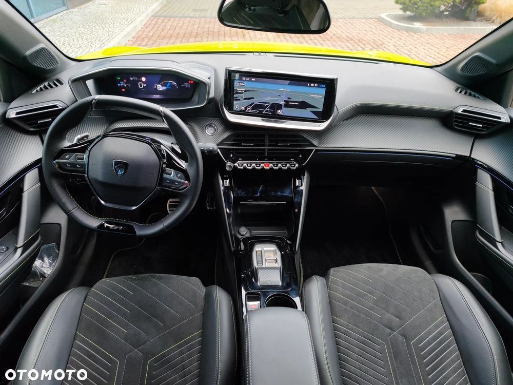 Peugeot 208 1.2 mHEV GT - 29